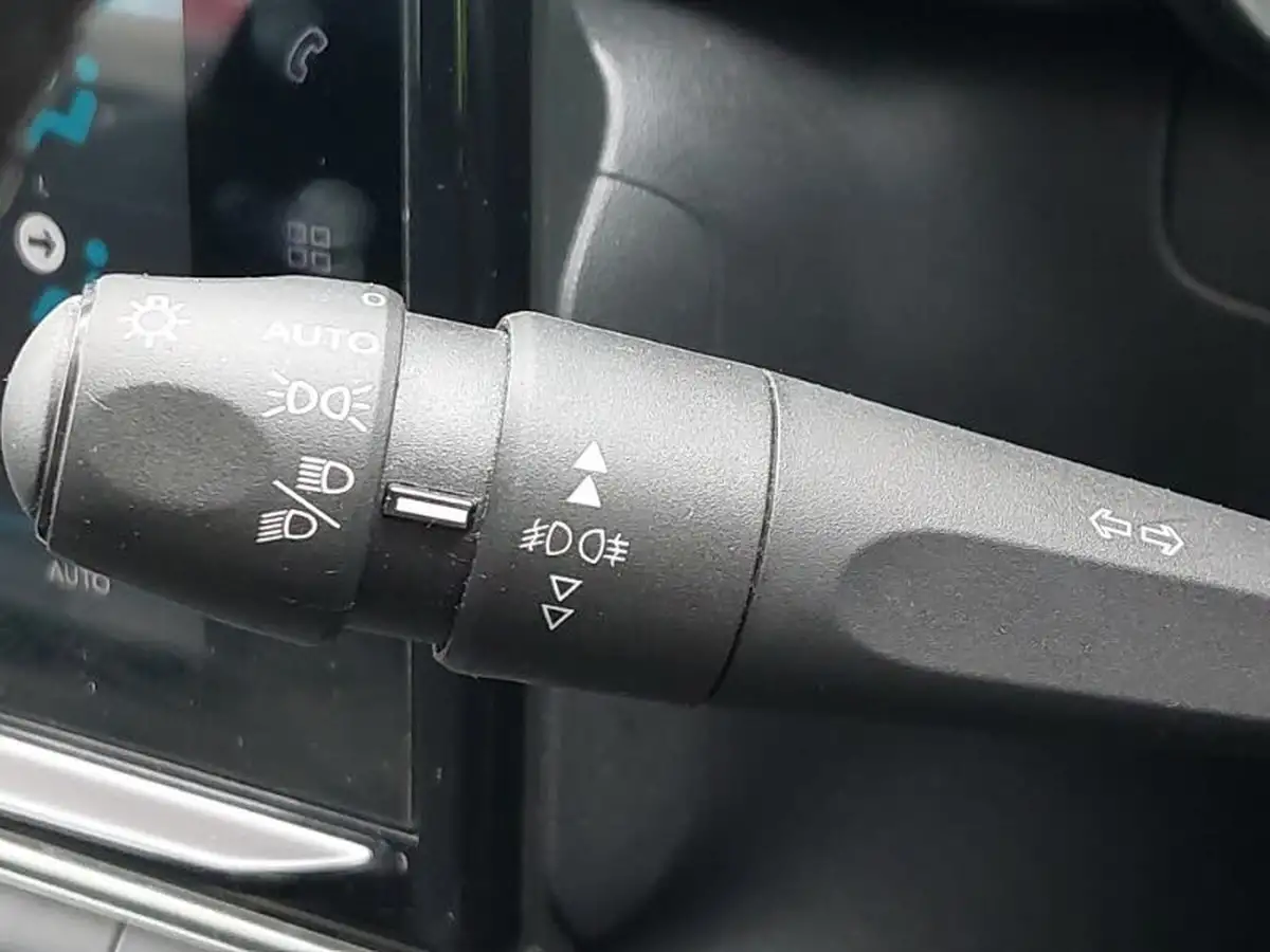 2021-citroen-c3-12-puretech-shine-83ps-big-16