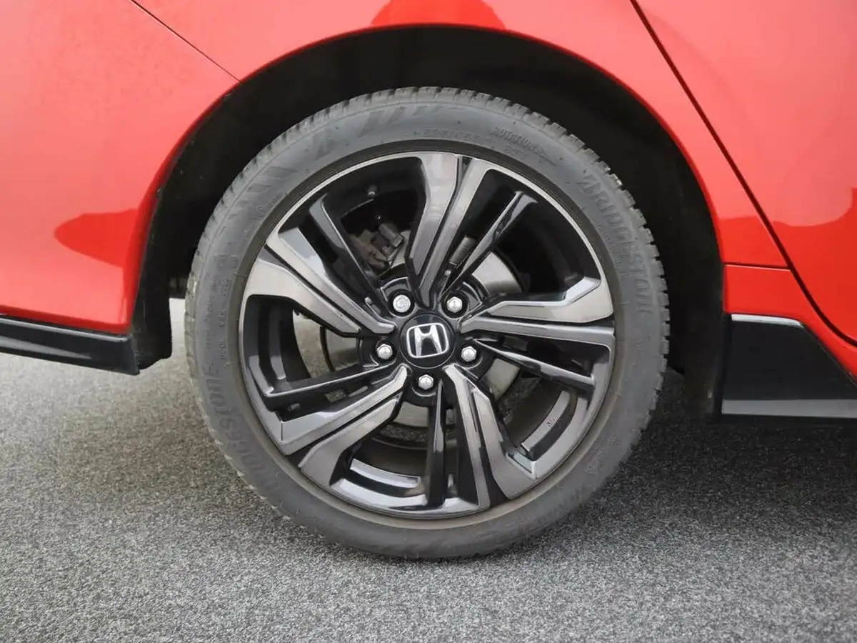 2018-honda-civic-15-vtec-turbo-sport-cvt-big-5