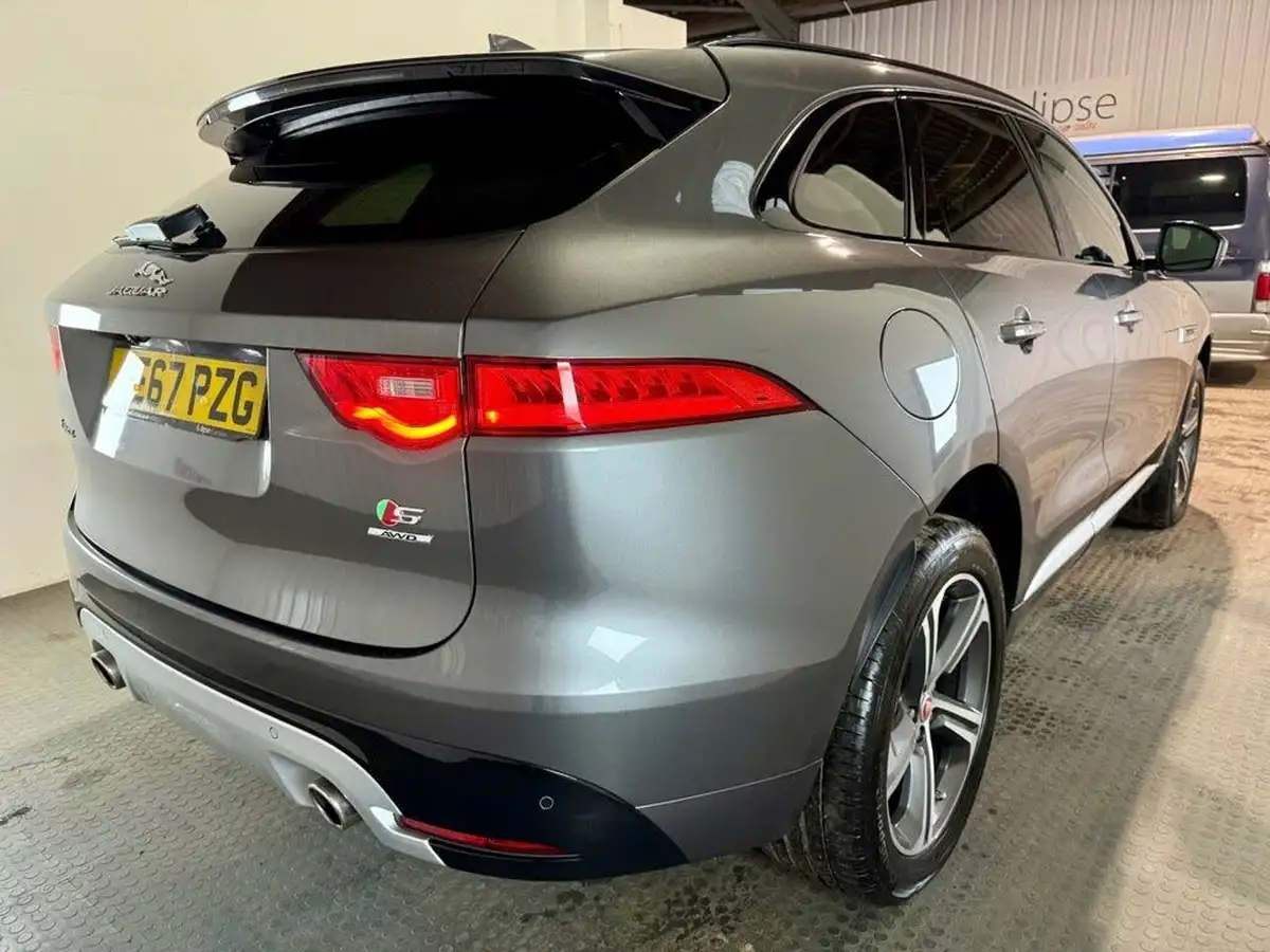 2017-jaguar-f-pace-30td-s-ss-big-6