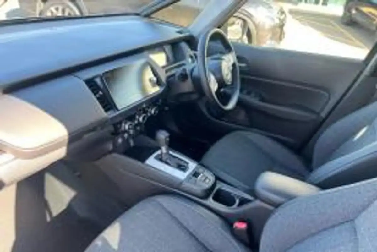 2024-honda-jazz-15-i-mmd-advance-big-35