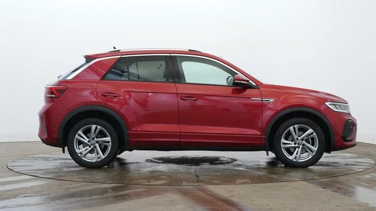 2022-volkswagen-t-roc-15-tsi-r-line-hatchback-5d-dsg-big-3