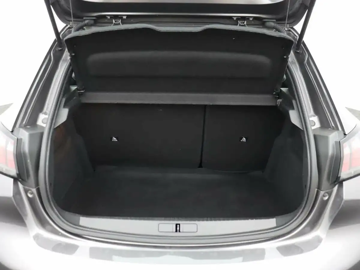 2022-peugeot-208-12-puretech-active-premium-75bhp-big-10