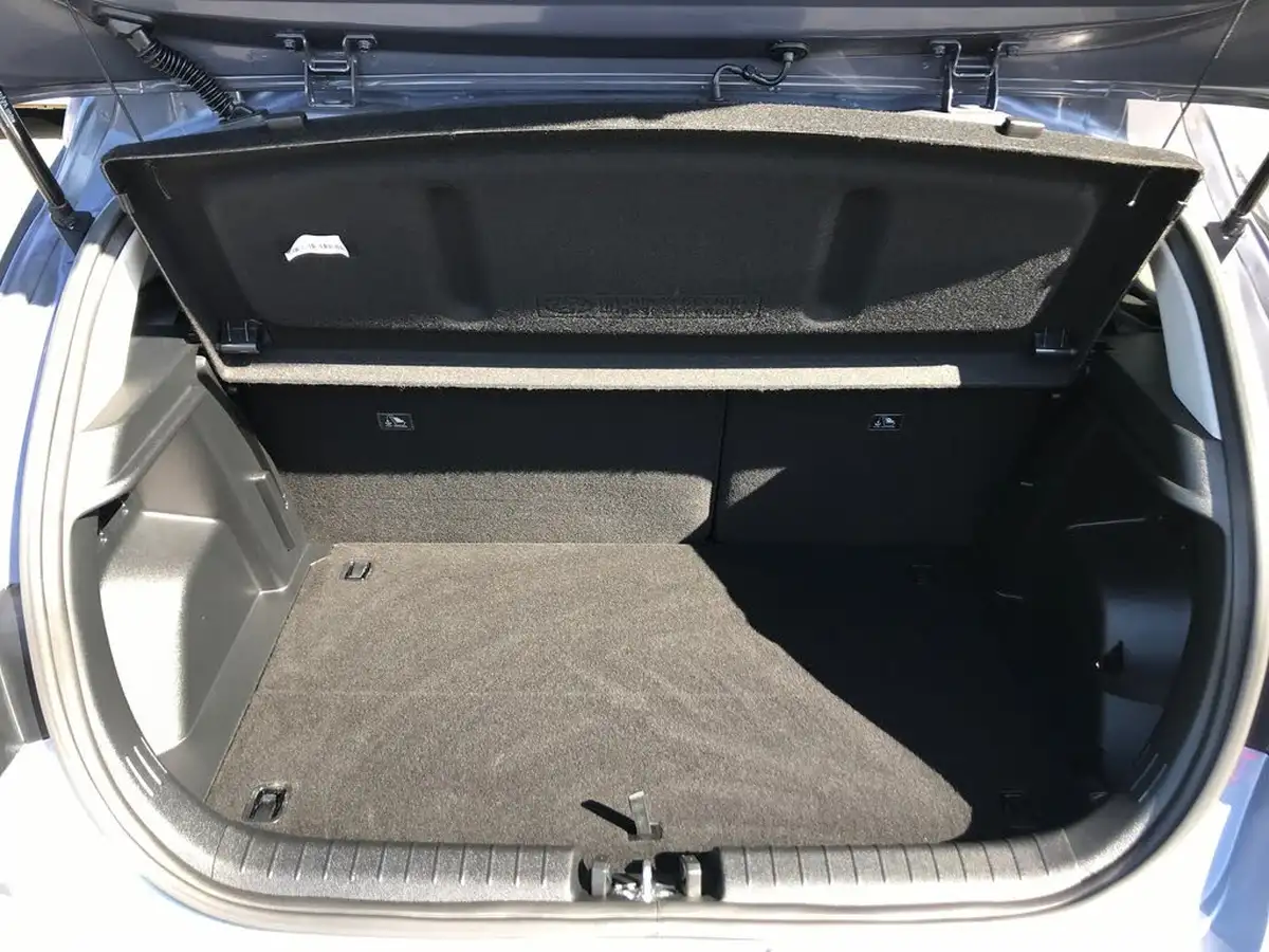 2025-hyundai-i20-10-t-gdi-premium-big-7