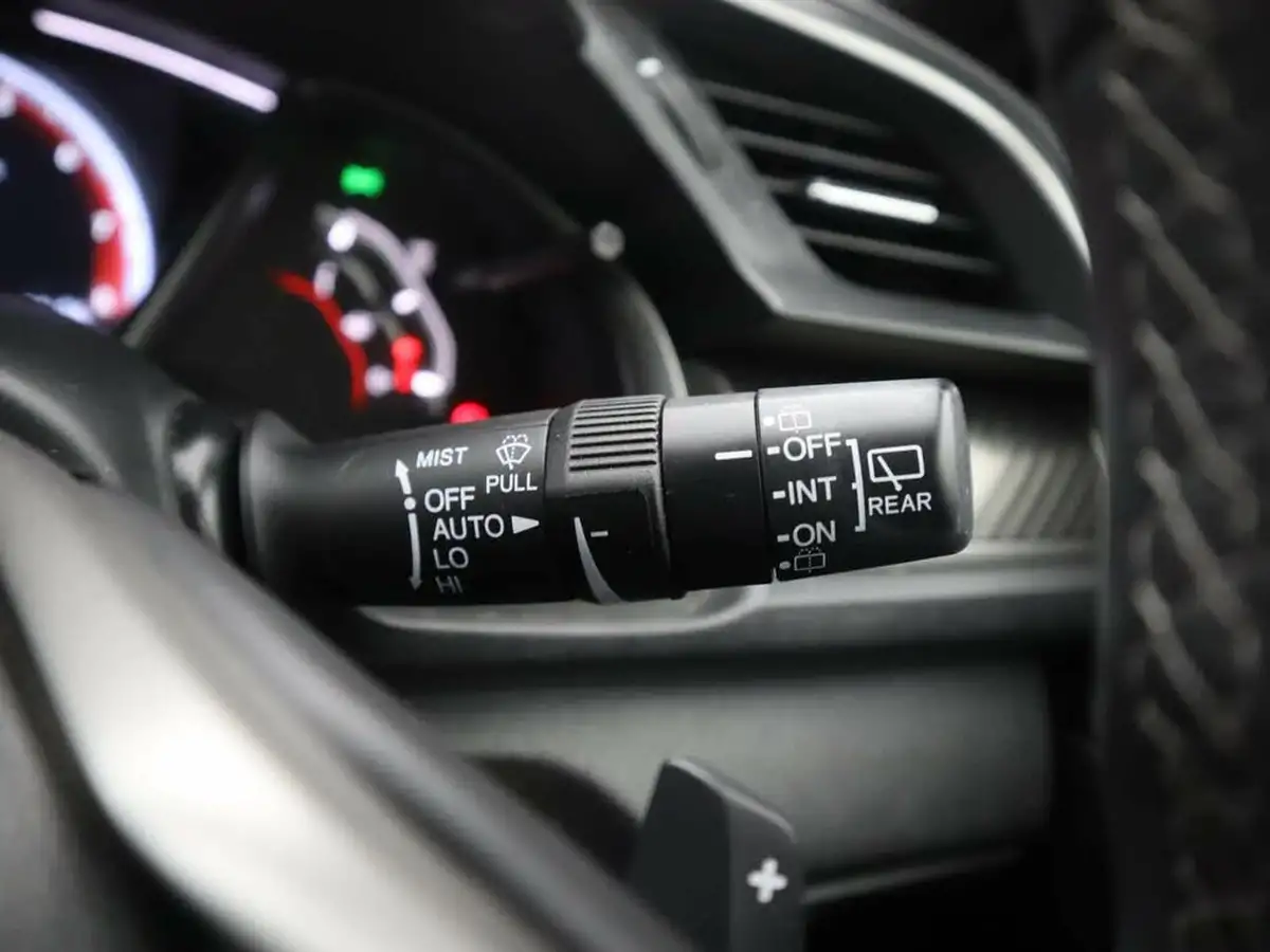 2018-honda-civic-15-vtec-turbo-sport-cvt-big-24