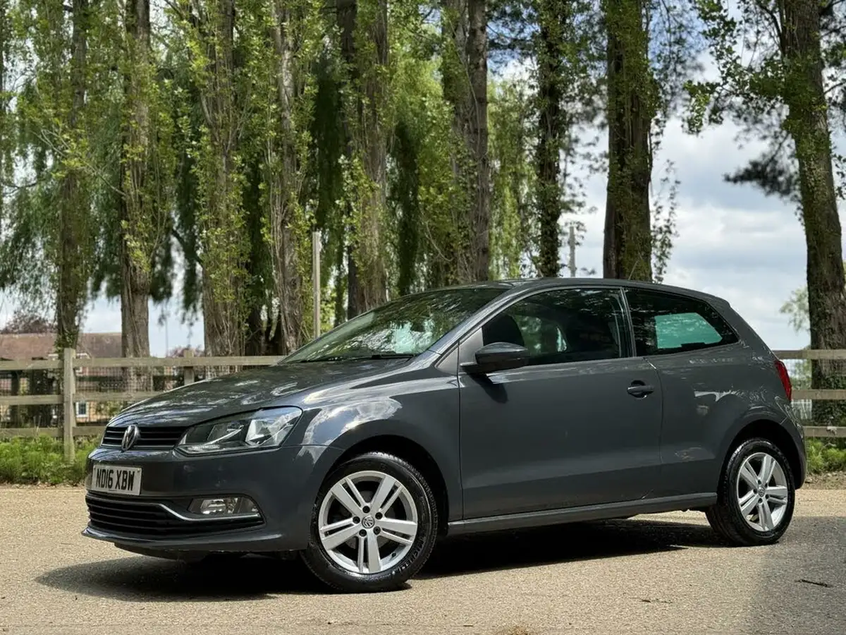 2016-volkswagen-polo-10-match-60ps-3d-big-36