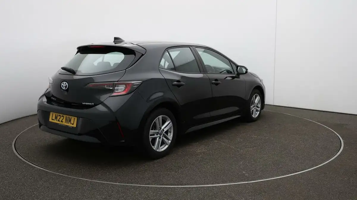 2022-toyota-corolla-18-vvt-i-icon-120bhp-trk-hatchback-5d-big-6