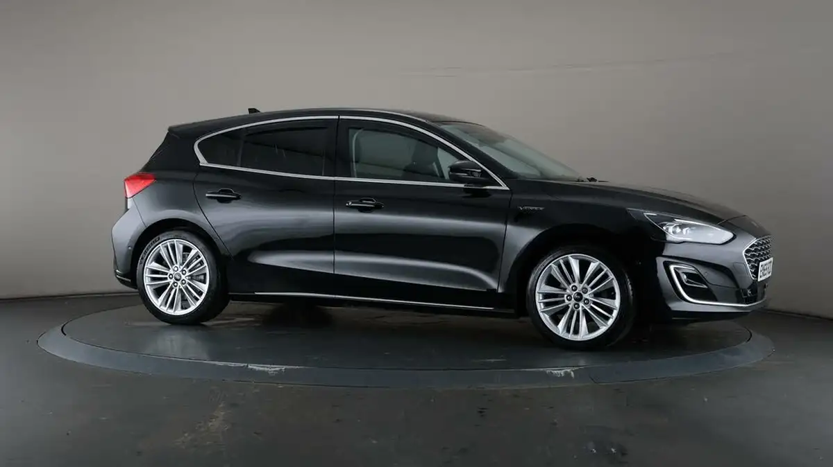 2020-ford-focus-15-vignale-hatchback-big-48