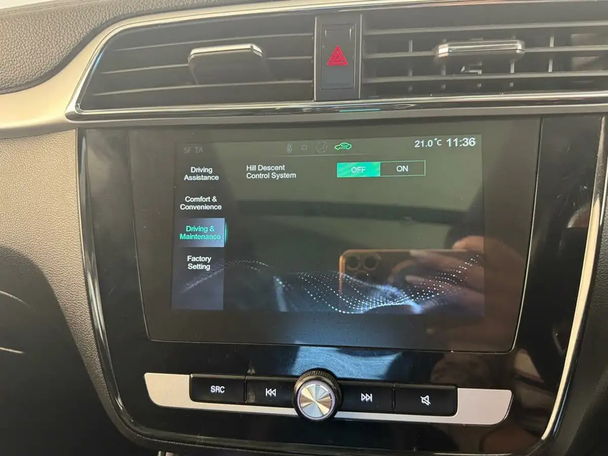 2020-mg-zs-suv-e-exclusive-ev-big-40