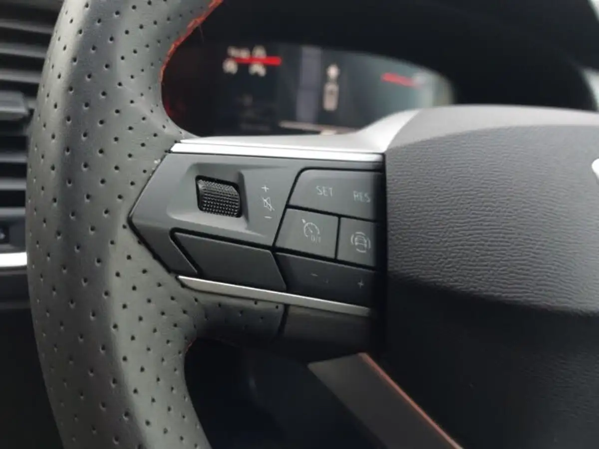 2023-seat-ateca-15-ecotsi-fr-big-17