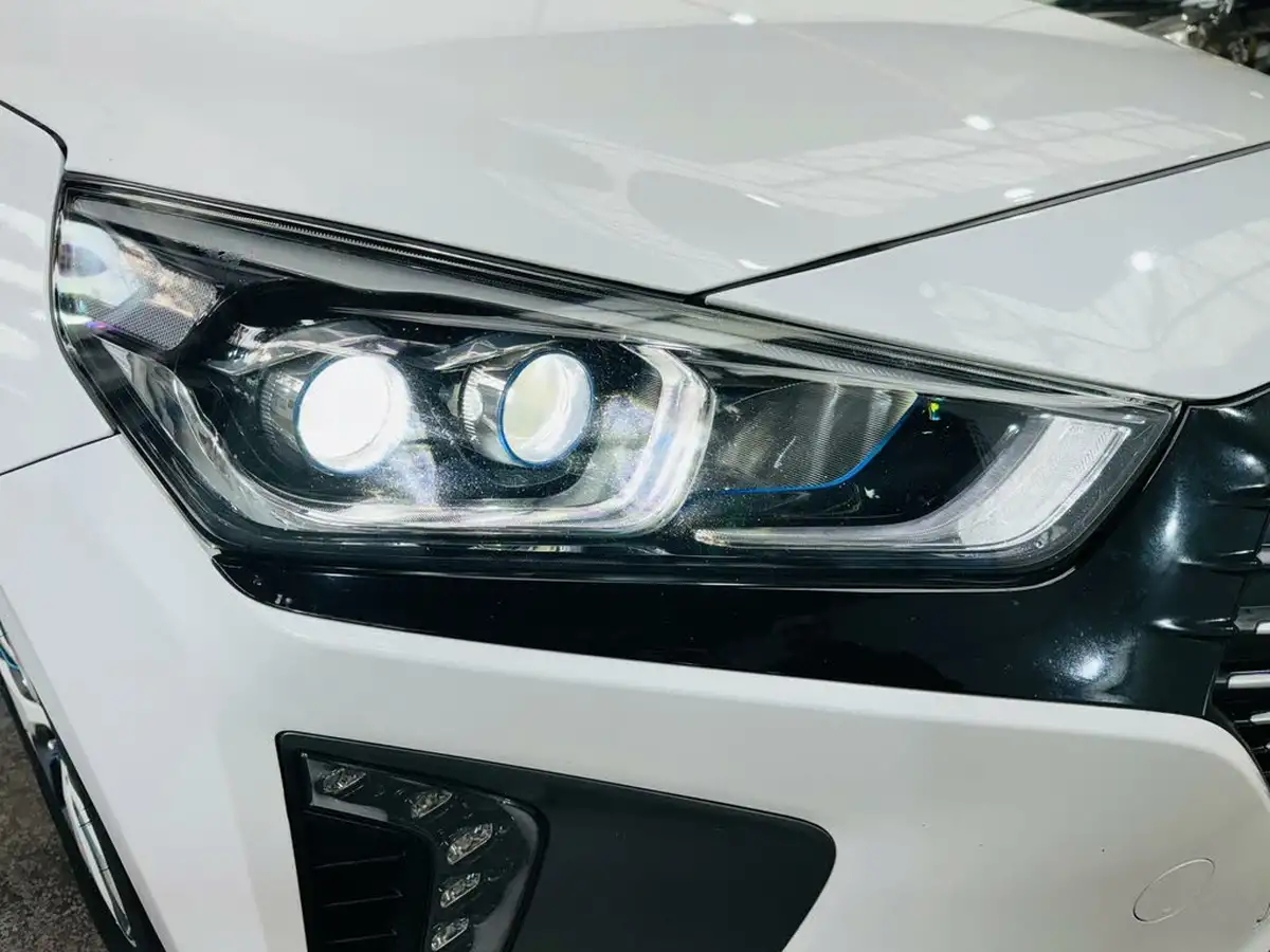 2017-hyundai-ioniq-16-gdi-premium-se-plug-in-hybrid-big-23