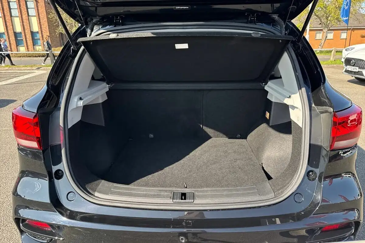 2023-mg-zs-suv-15-vti-tech-exclusive-big-13