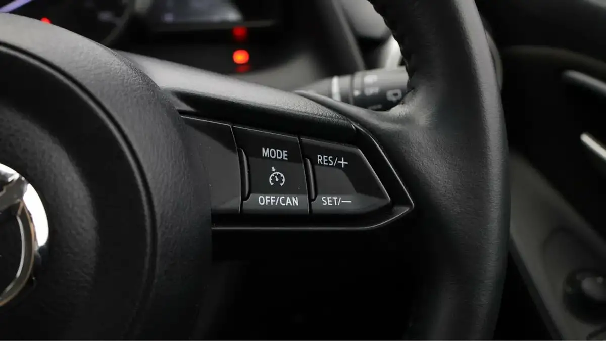 2020-mazda-mazda2-15-skyactiv-g-se-l-big-22