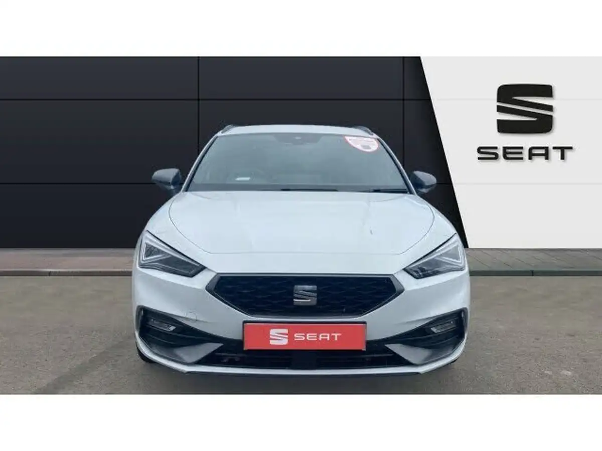 2024-seat-leon-15-e-hybrid-fr-sport-estate-big-6