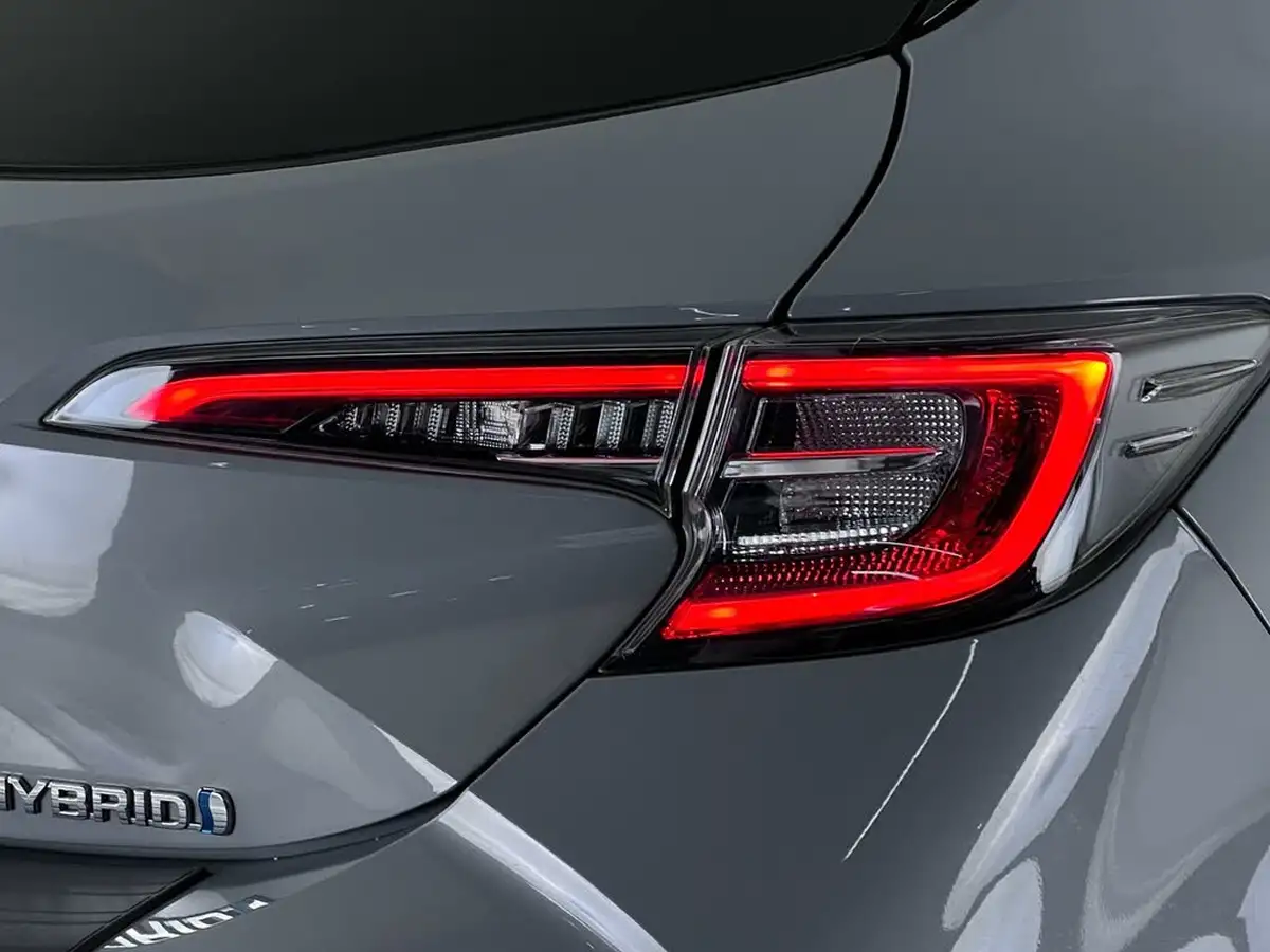 2022-toyota-corolla-18-vvt-i-design-120bhp-trk-hatchback-5d-big-7