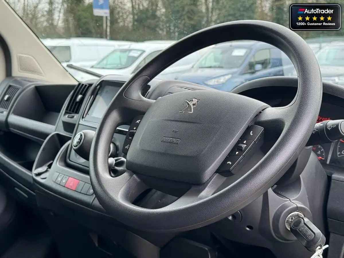 2023-peugeot-boxer-22-bluehdi-professional-premium-335-l2h2-big-12