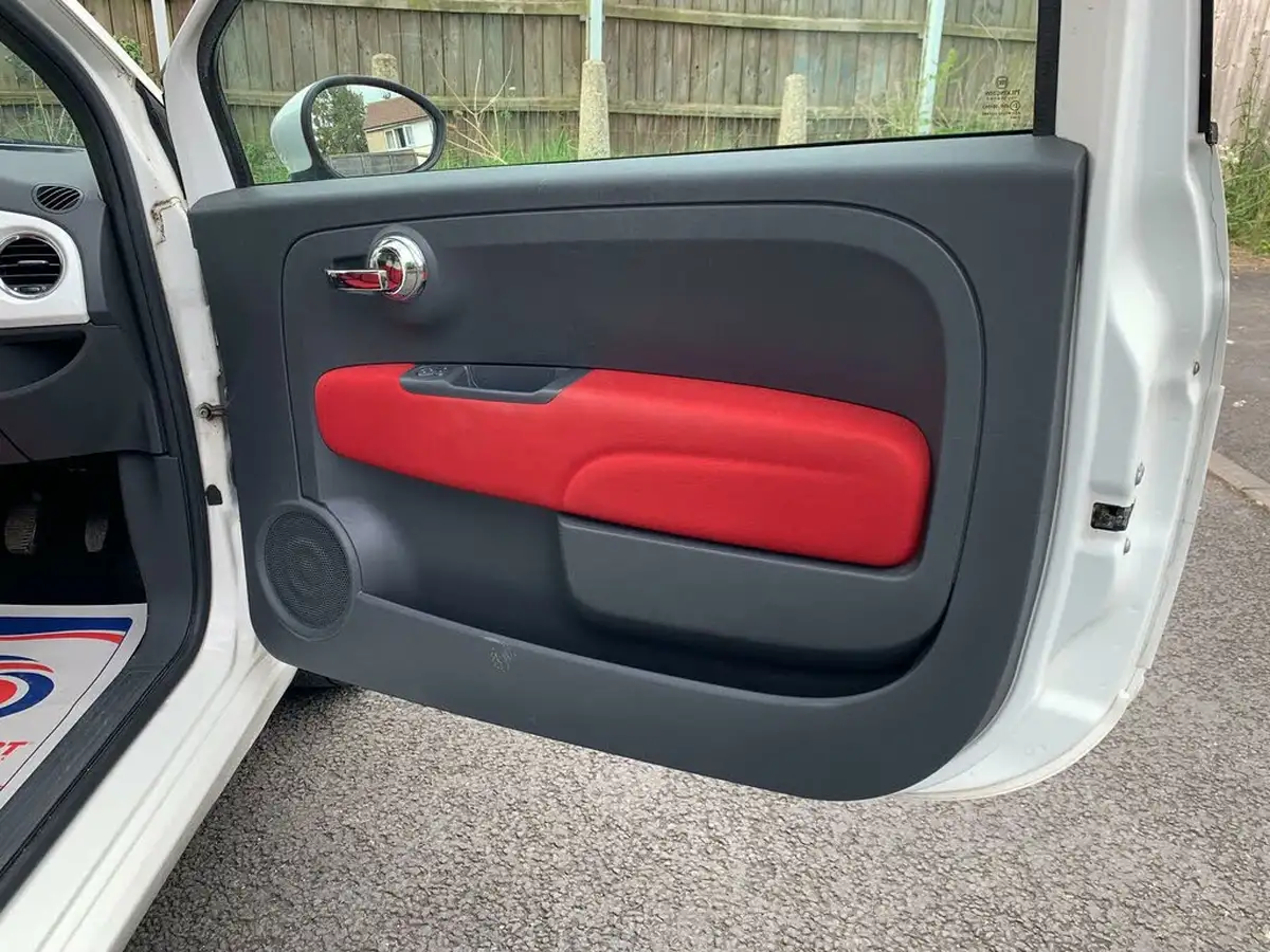 2011-fiat-500-12-lounge-big-23