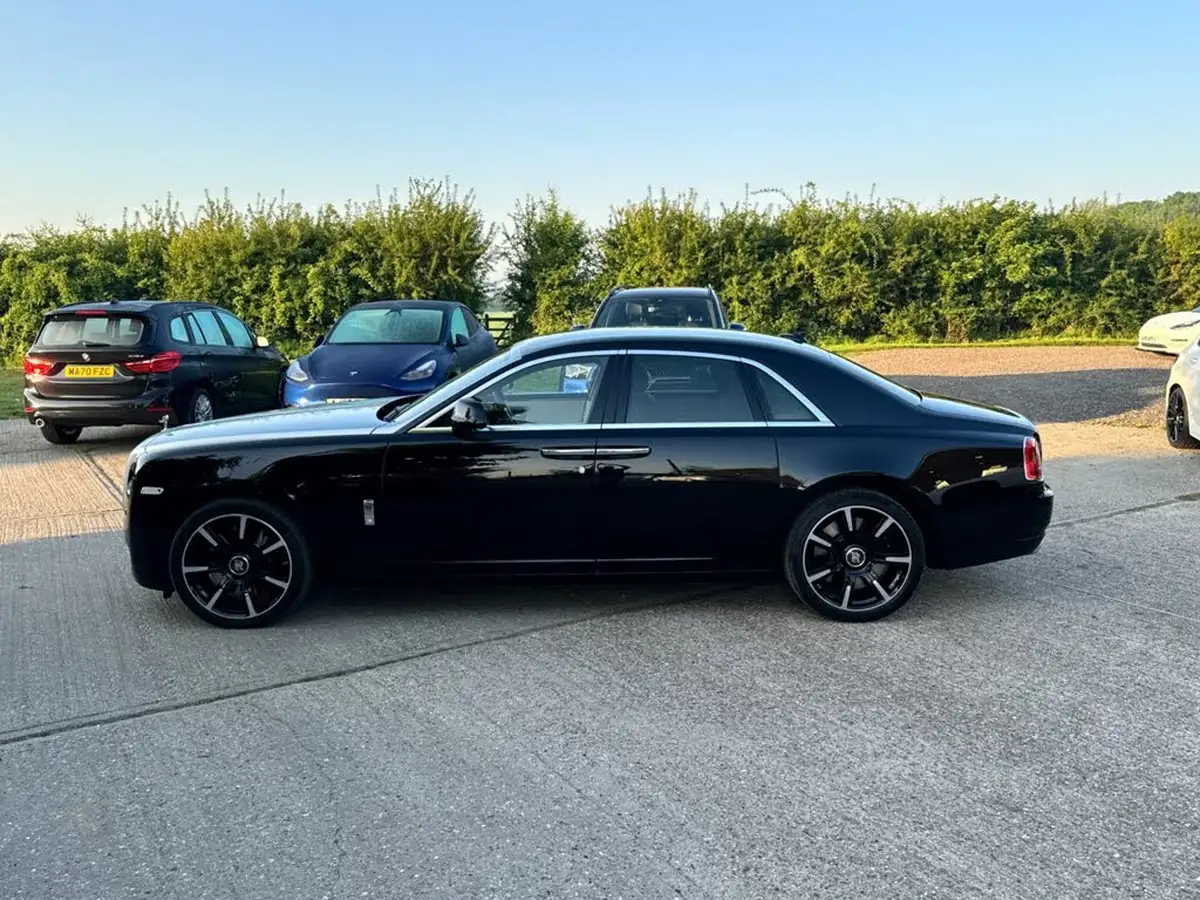 2016-rolls-royce-ghost-66-ewb-big-15