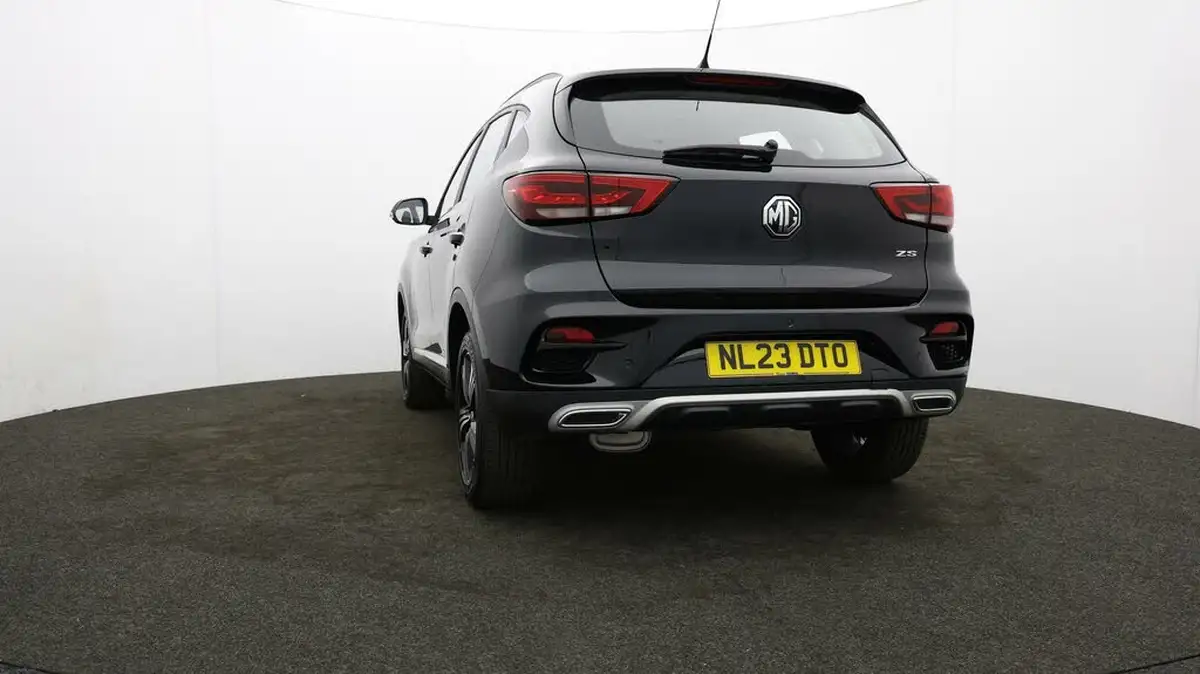 2023-mg-zs-suv-10t-gdi-excite-big-23