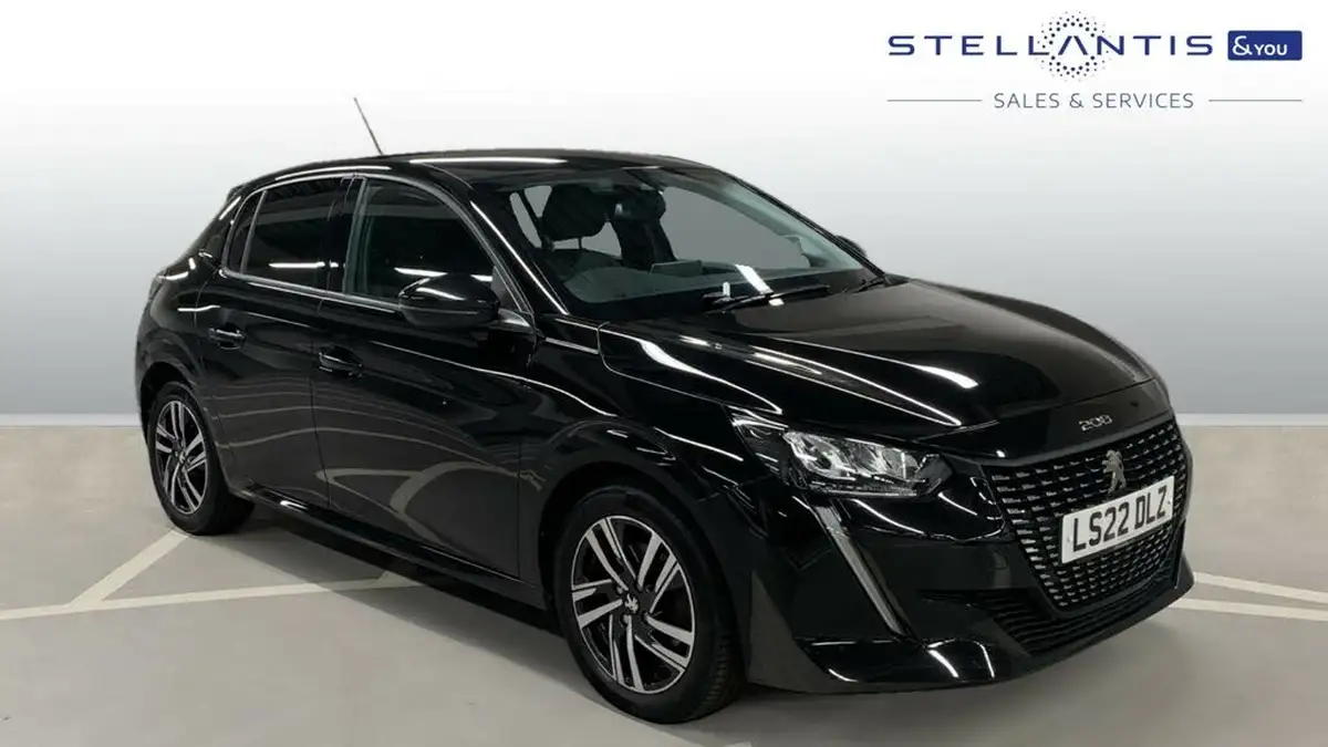 2022-peugeot-208-12-puretech-allure-100bhp-big-0
