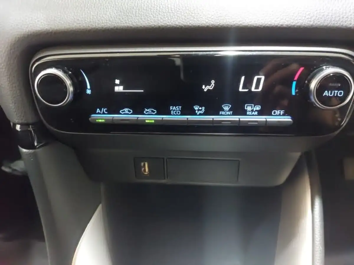 2022-toyota-yaris-15-vvt-i-design-big-15