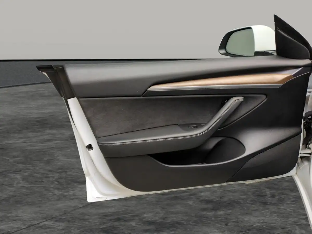 2021-tesla-model-3-e-long-range-4x4-big-29