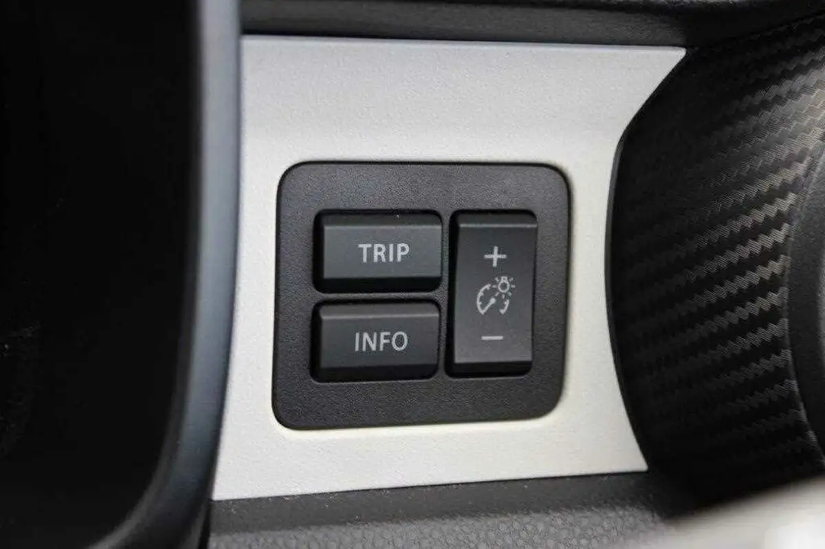 2021-suzuki-ignis-12-dualjet-sz5-big-30