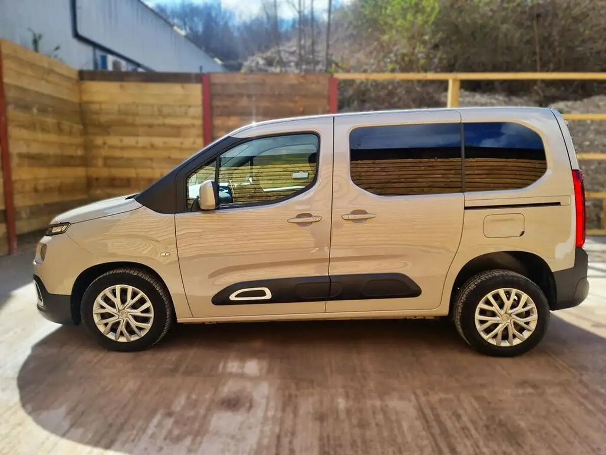 2020-citroen-berlingo-15bluehdi-feel-m-size-100ps-big-6