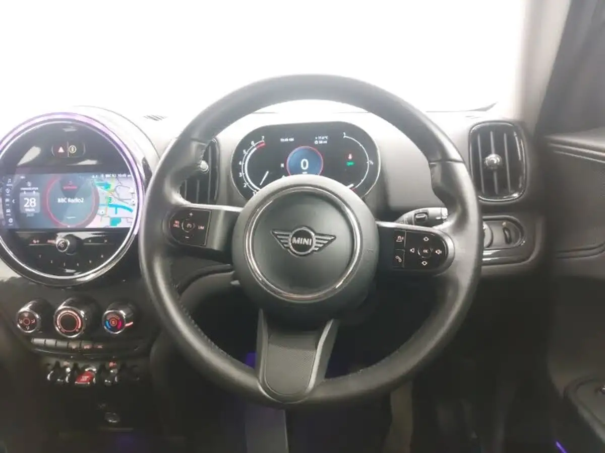 2022-mini-countryman-15-cooper-classic-big-6
