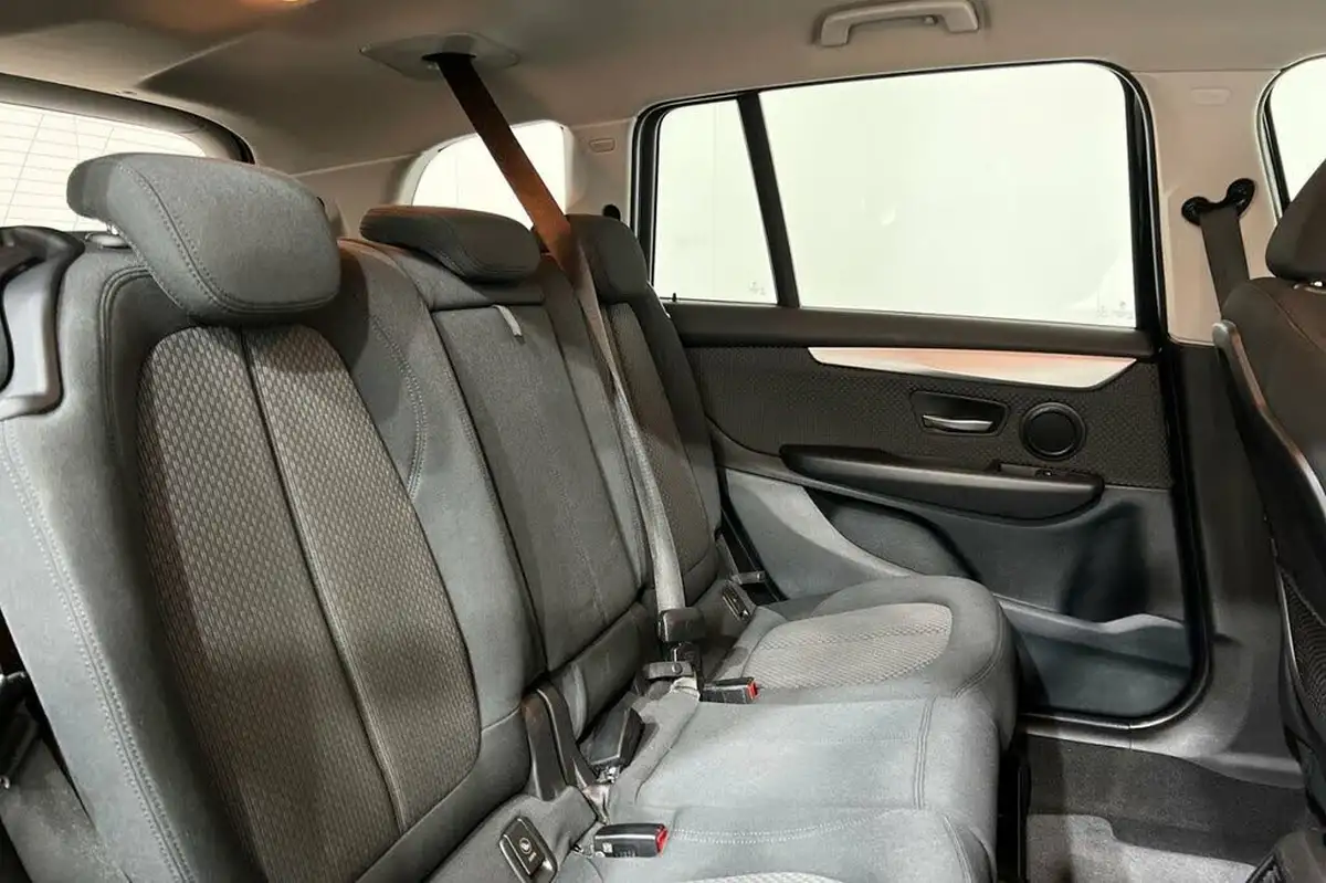 2021-bmw-2-series-15td-216d-se-gran-big-17