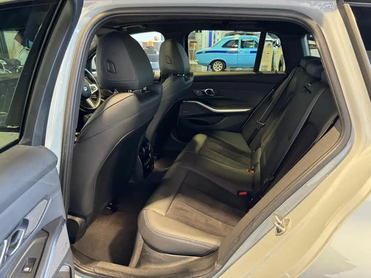 2024-bmw-3-series-20-320i-m-sport-touring-5d-big-27