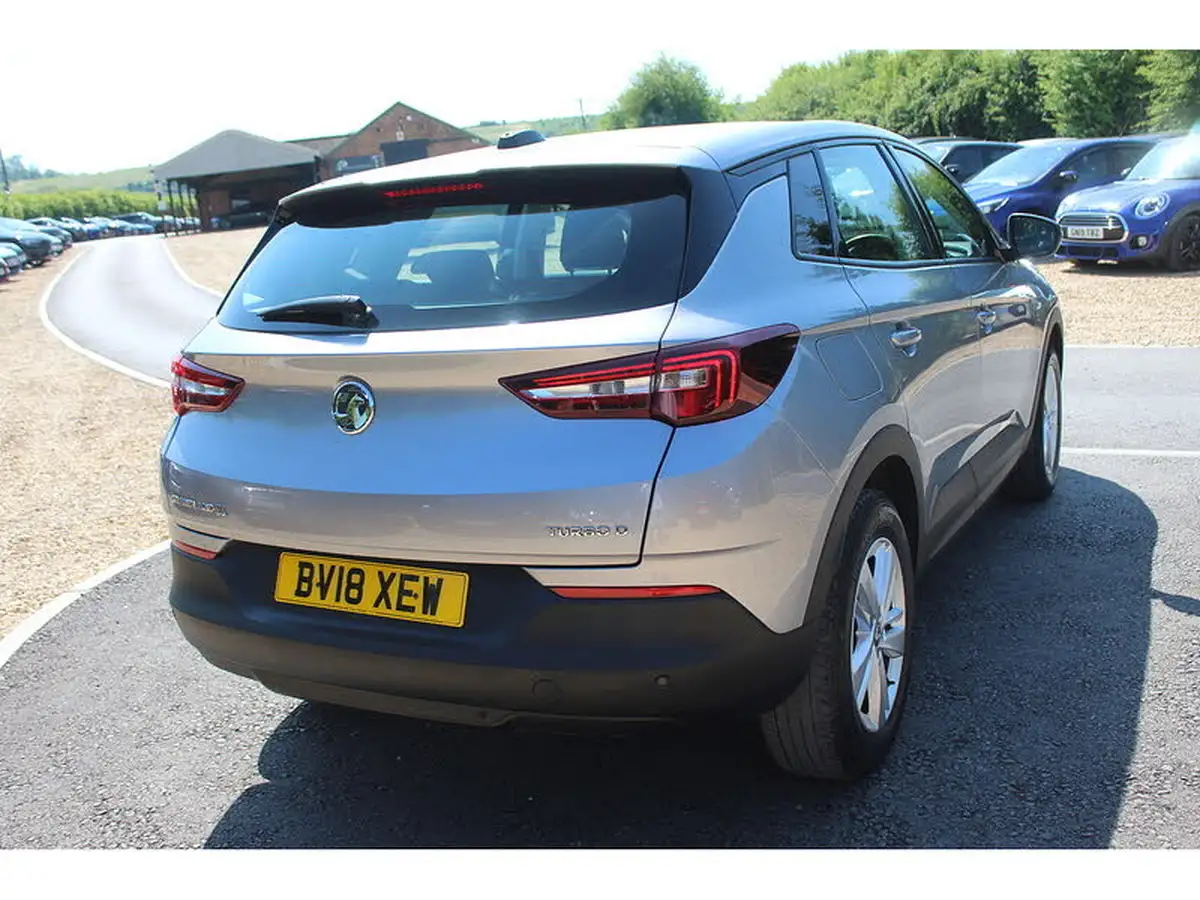 2018-vauxhall-grandland-x-16cdti-se-122ps-ecotec-big-7