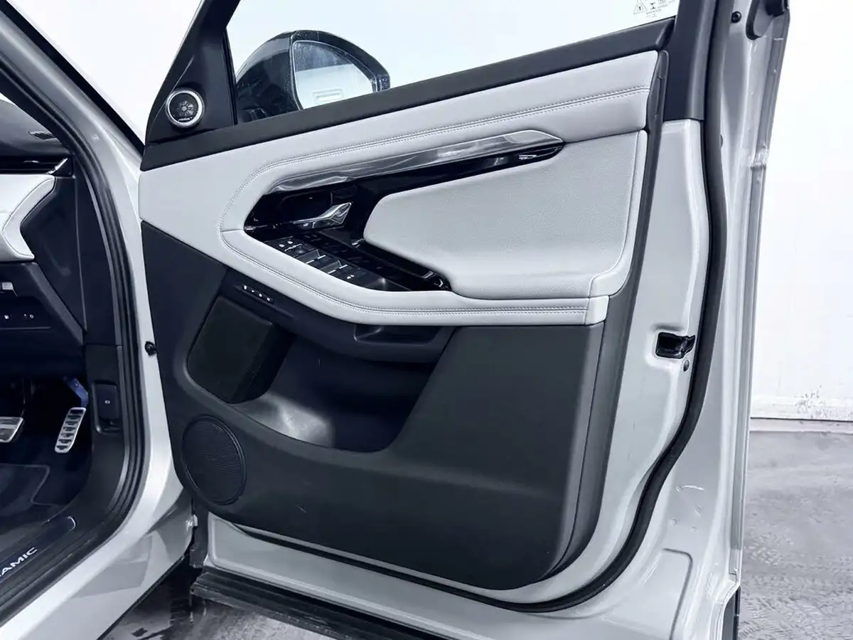 2022-land-rover-range-rover-evoque-15-p300e-r-dynamic-se-big-19
