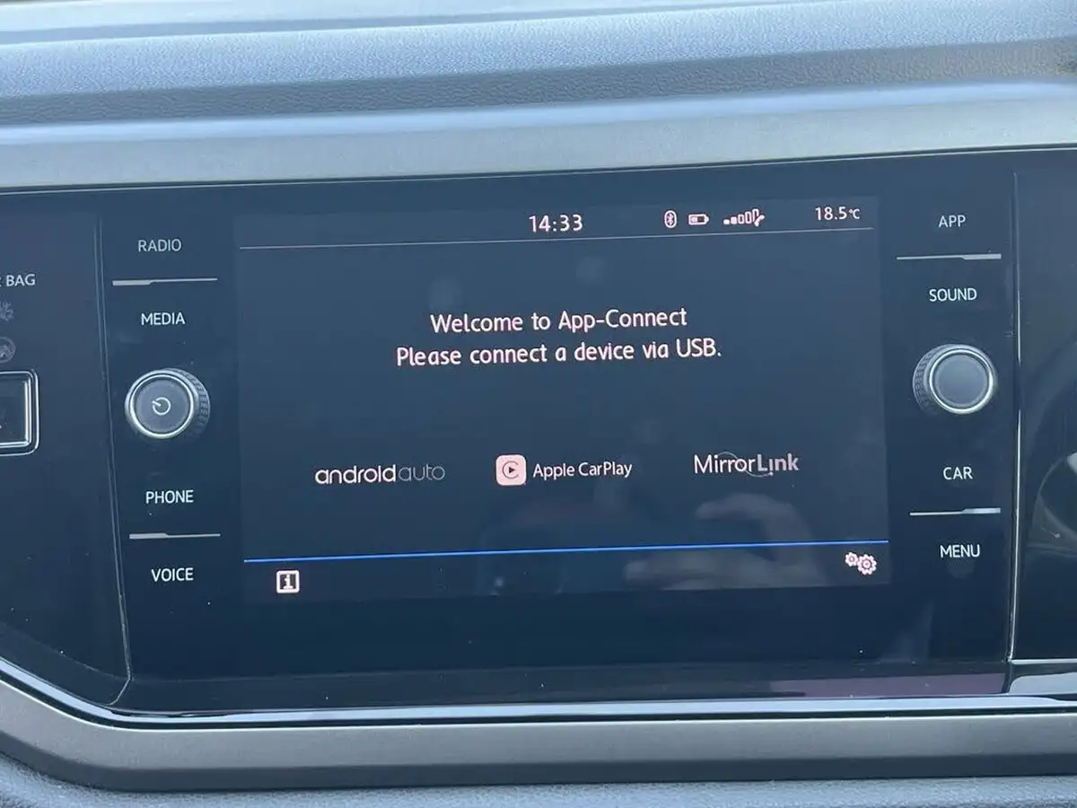 2018-volkswagen-polo-10-tsi-se-big-34