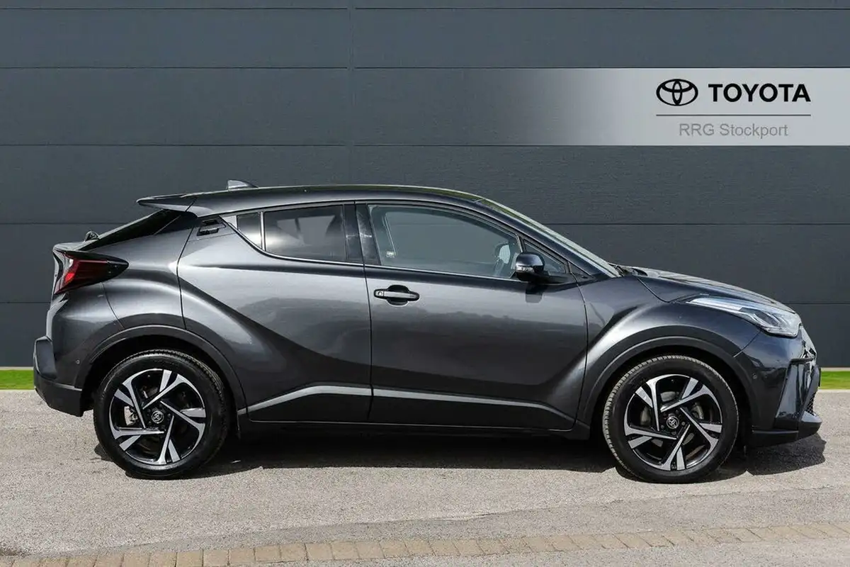 2022-toyota-c-hr-18-vvt-i-design-big-15