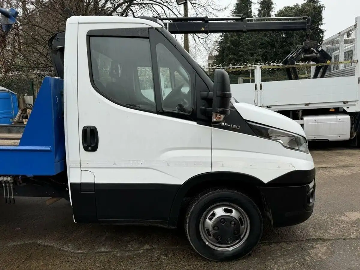 2015-iveco-daily-c-class-23td-35c13-3750-chassis-cab-big-11
