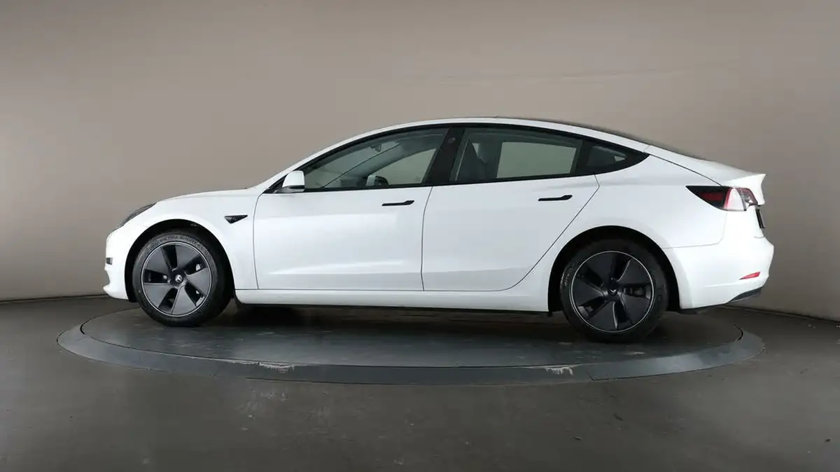 2021-tesla-model-3-e-standard-plus-big-27