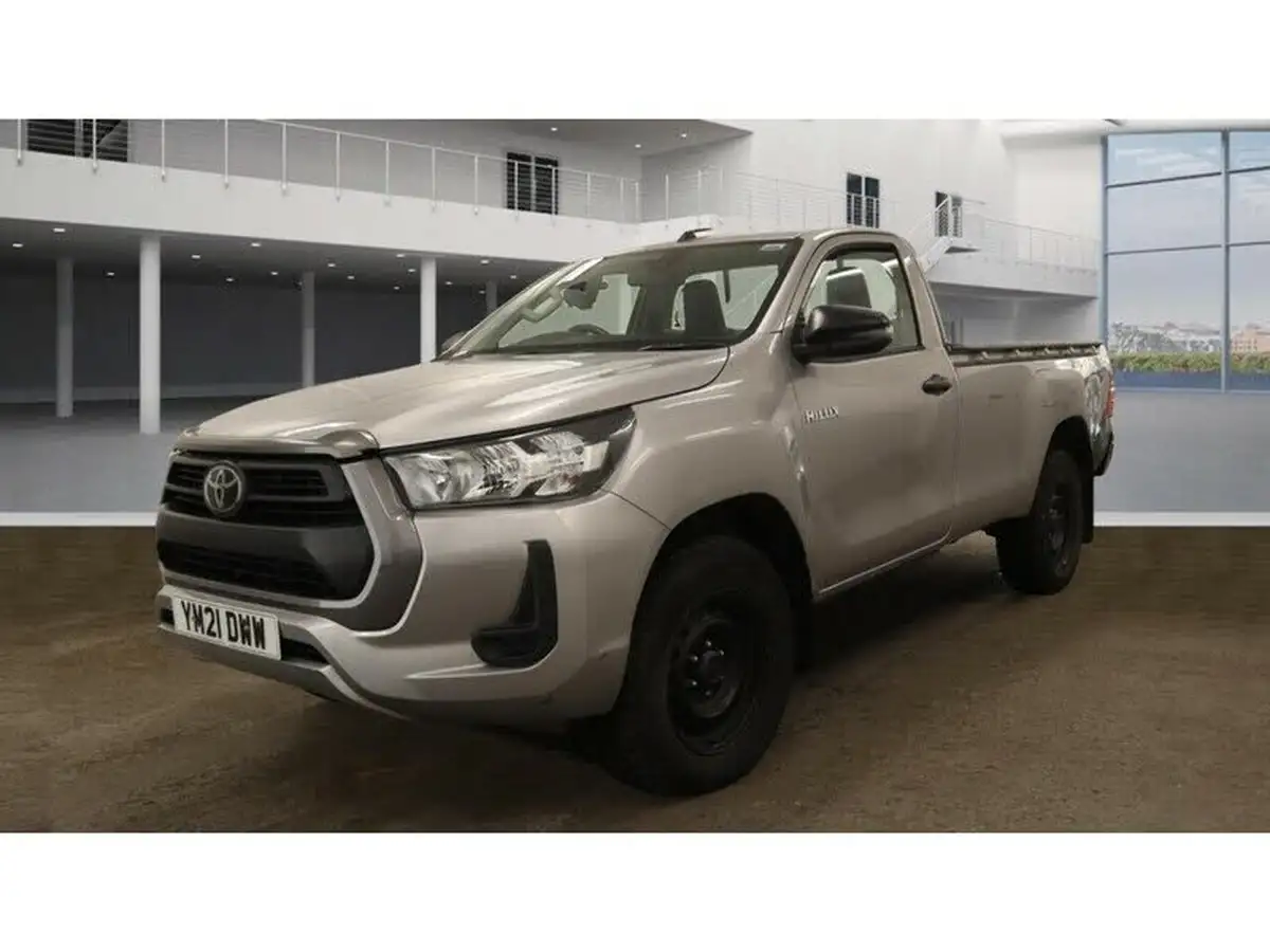 2021-toyota-hi-lux-24d-4d-active-150hpeu6dt-e-single-pick-up-big-3