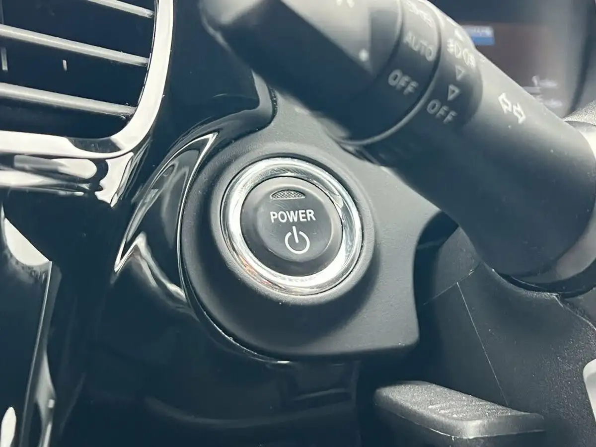 2018-mitsubishi-outlander-24-5h-phev-big-55