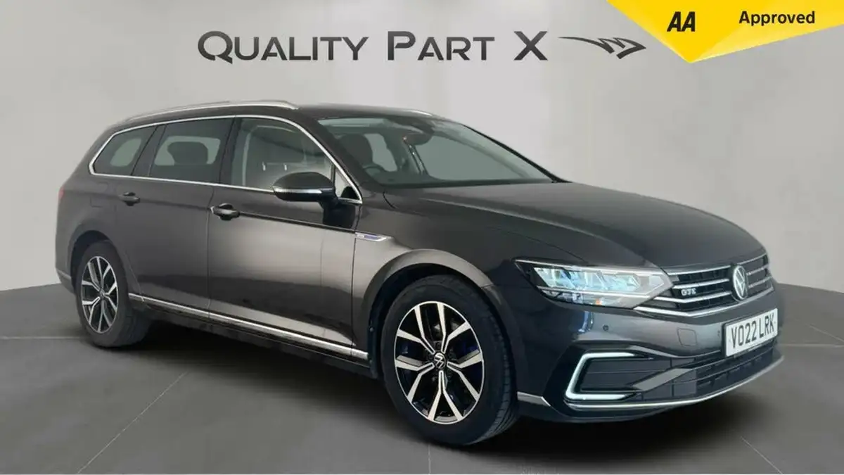 2022-volkswagen-passat-14-tsi-gte-estate-5d-big-0