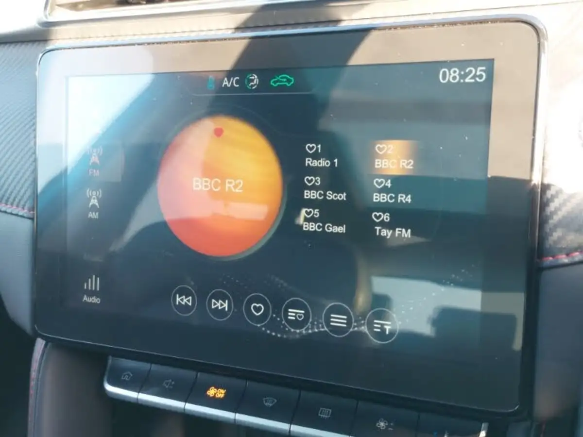 2022-mg-zs-suv-10t-gdi-exclusive-big-13