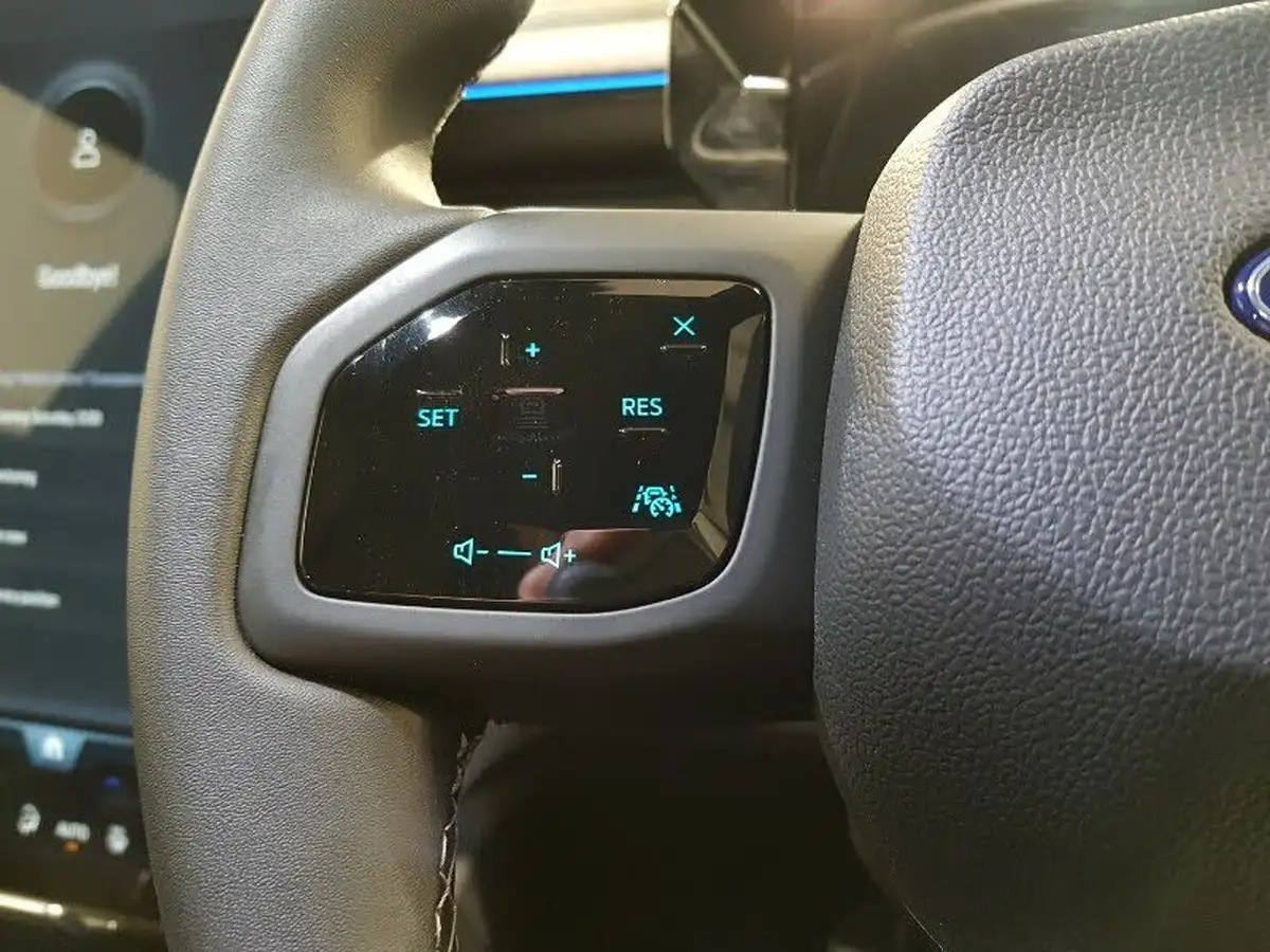 2024-ford-explorer-e-premium-286ps-77kwh-big-13