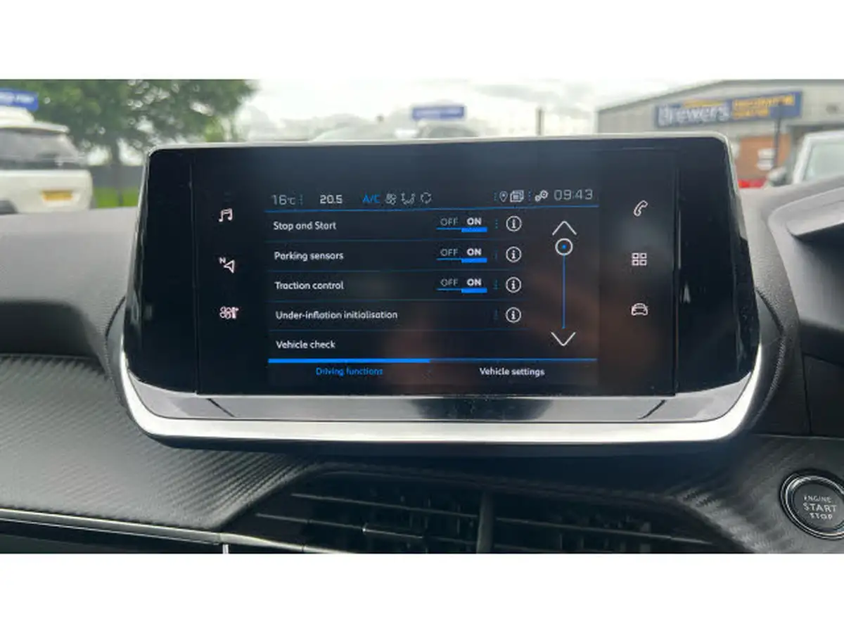 2024-peugeot-208-12-puretech-allure-premium-100ps-big-25