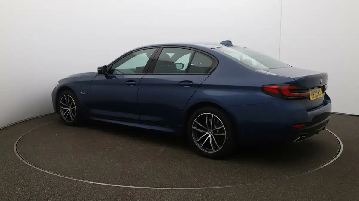 2021-bmw-5-series-20-530e-m-sport-saloon-4d-big-28