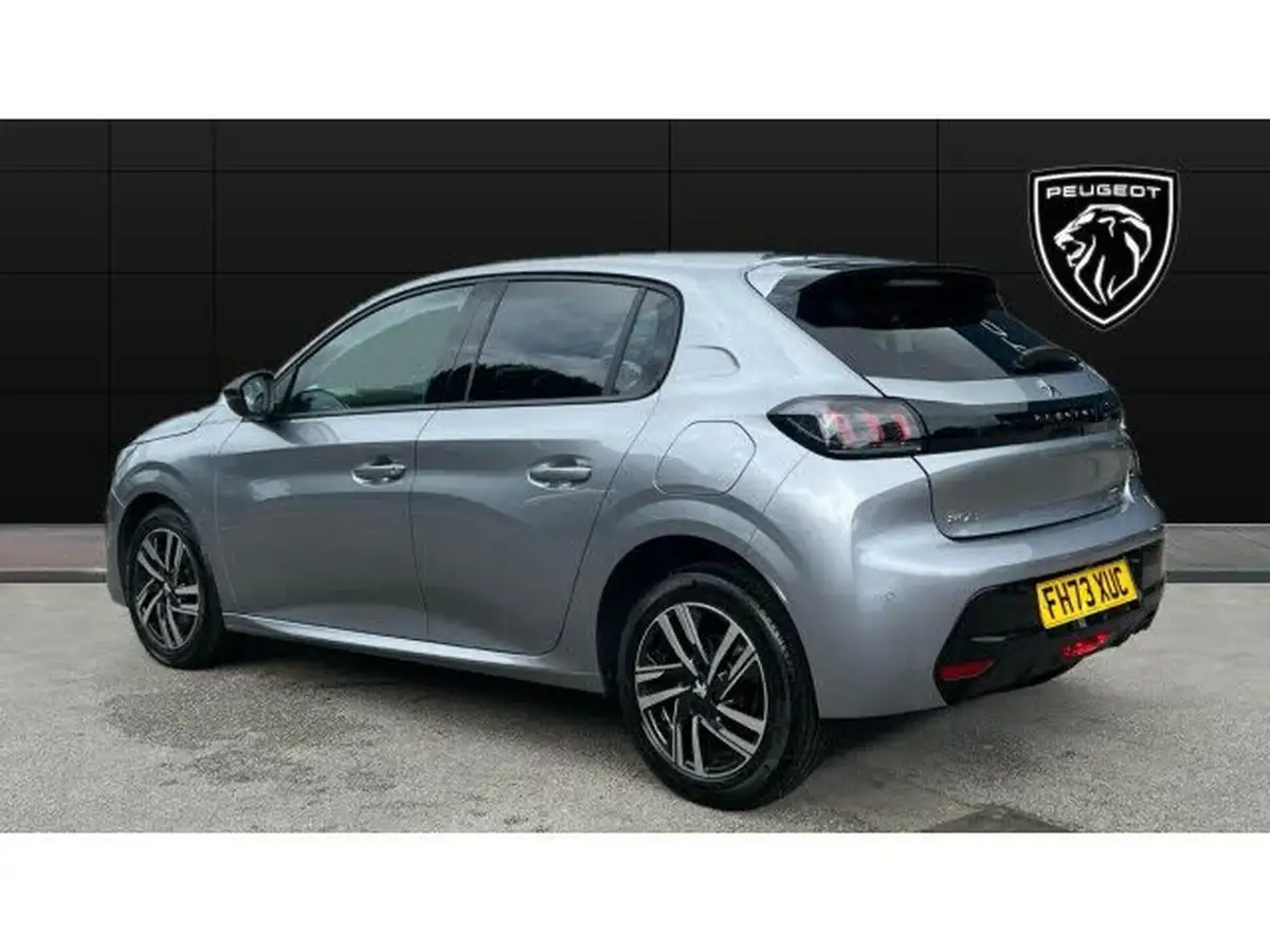 2024-peugeot-208-12-puretech-allure-premium-100ps-big-1