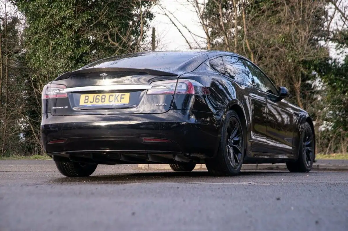 2018-tesla-model-s-e-100d-big-6