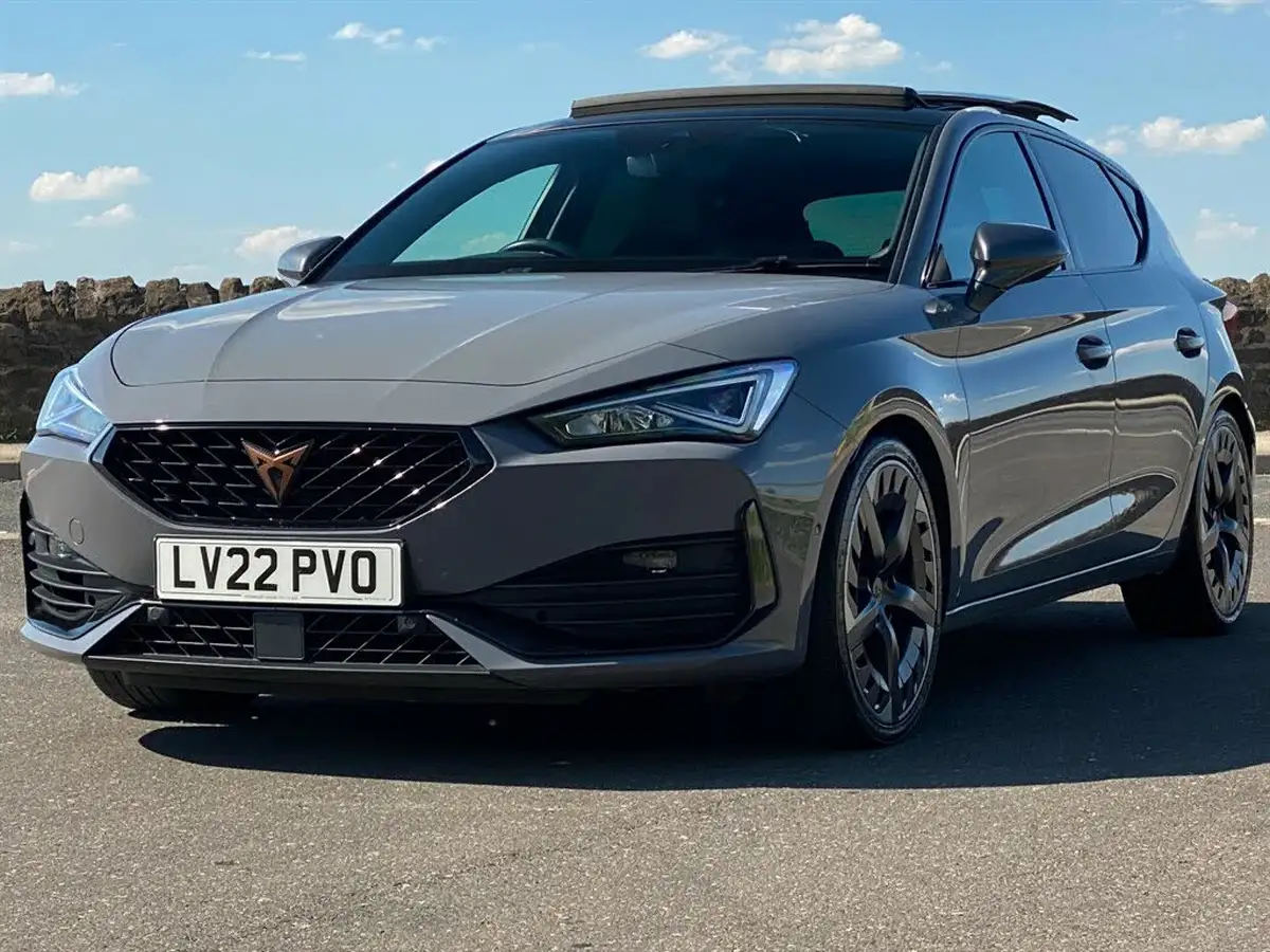 2022-cupra-leon-nf-20-tsi-vz3-300ps-hatchback-big-15