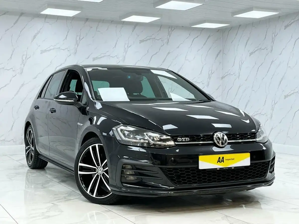 2018-volkswagen-golf-20tdi-gtd-hatchback-5d-big-5