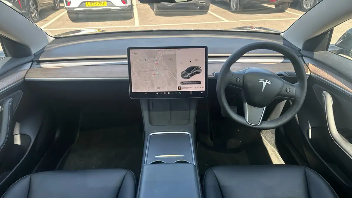 2021-tesla-model-3-e-long-range-awd-big-10