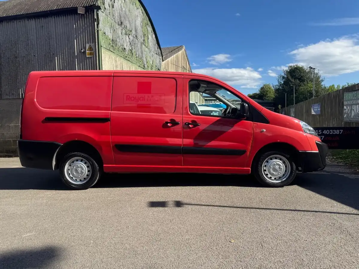 2014-peugeot-expert-16td-l2-h1-panel-big-42