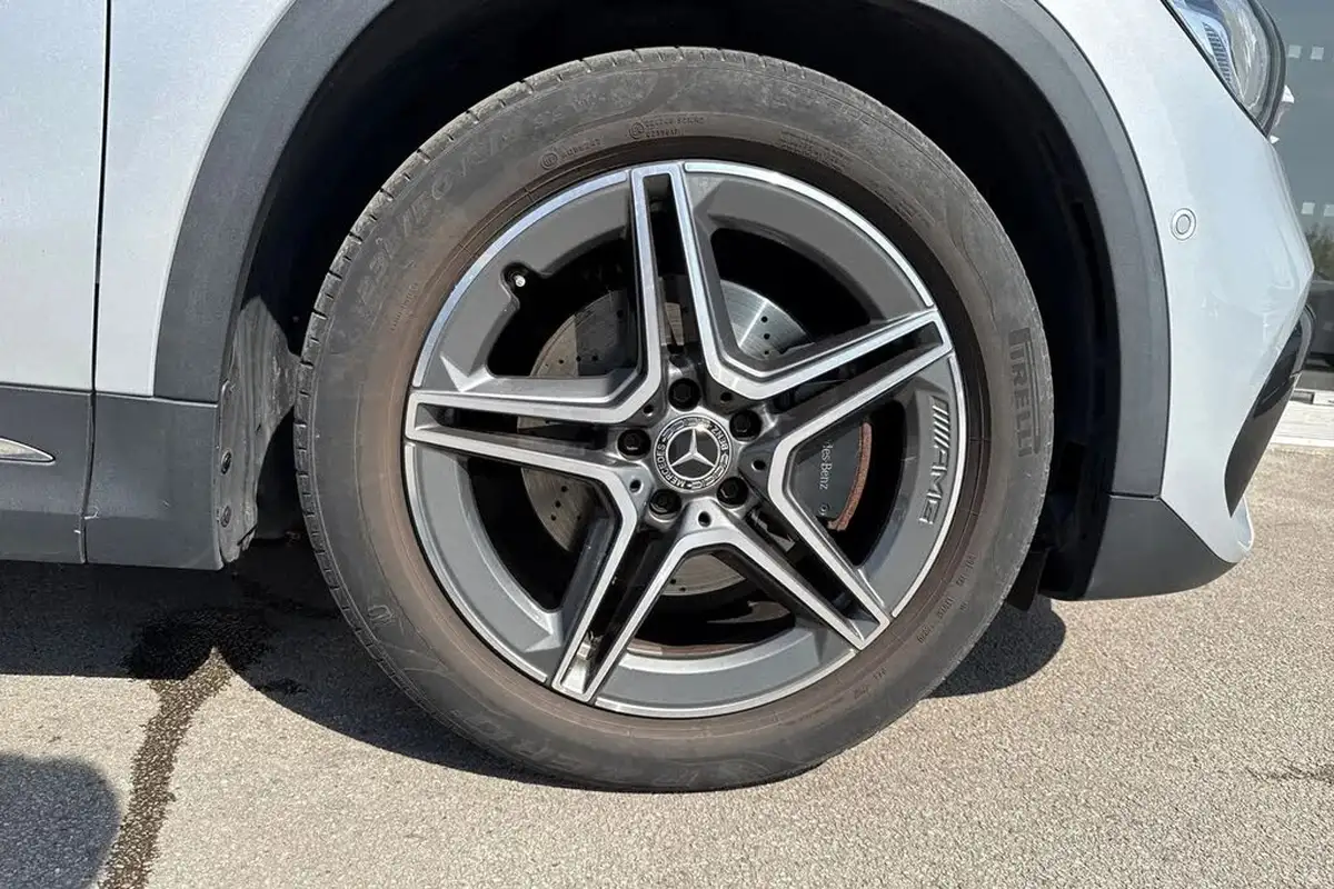2021-mercedes-benz-gla-class-20d-gla-200d-amg-line-executive-big-9